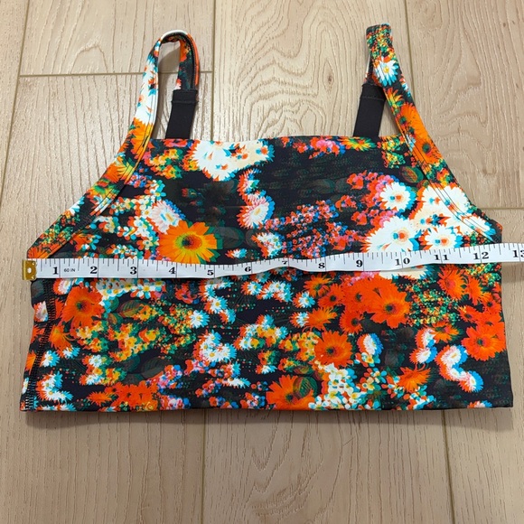 Offline by Aerie Goals Medium Support Sports Bra, 3D Floral, sz XS - Picture 6 of 7